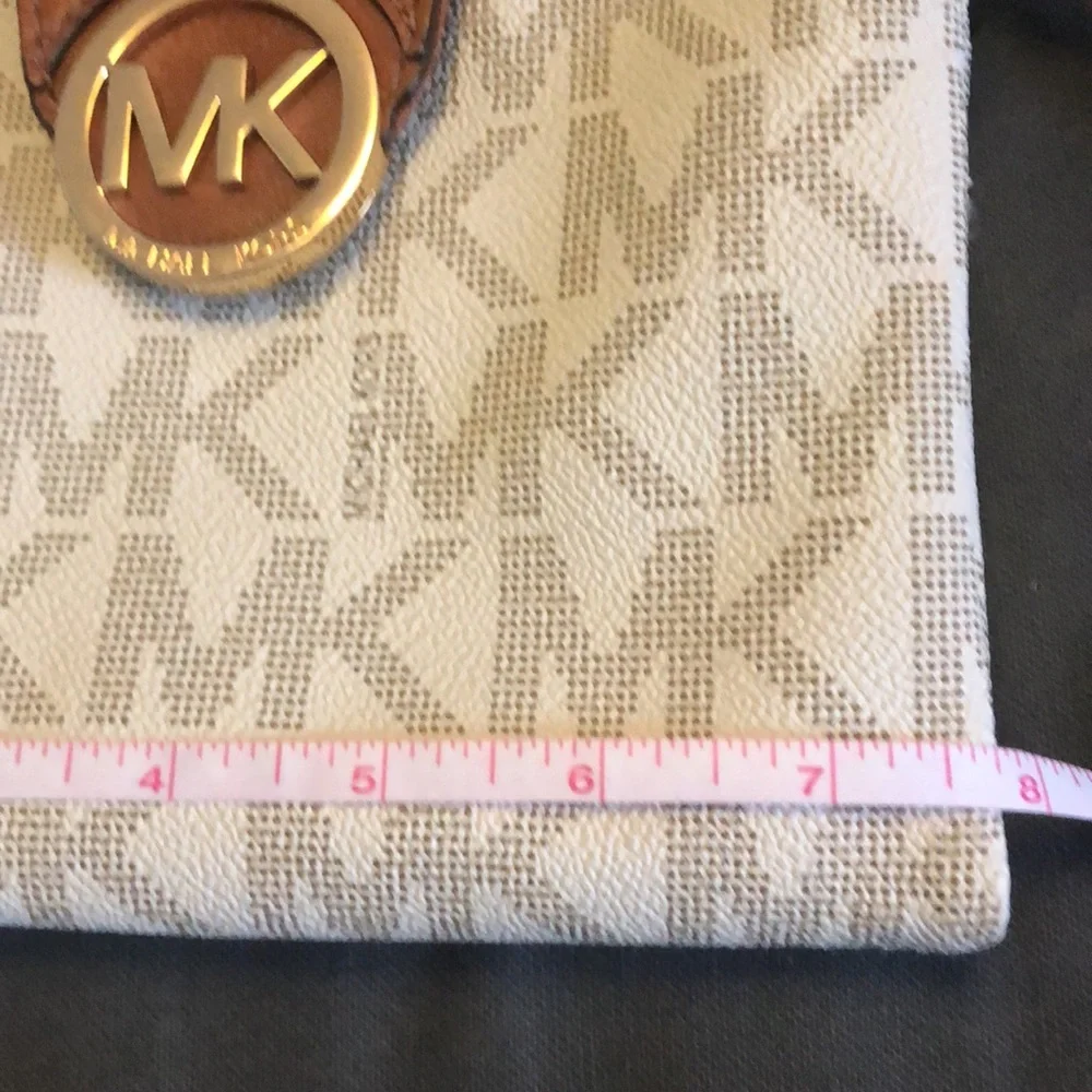 Michael Kors Cross Shoulder Bag - Picture 12 of 15